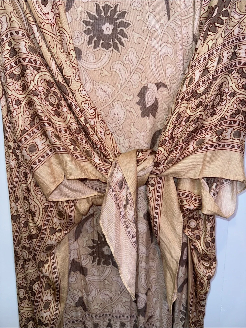 Preloved🤎Free People Beige and Brown Paisley Kimono Cover